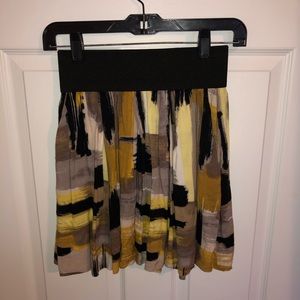 Juniors/women’s high waisted skirt with pockets